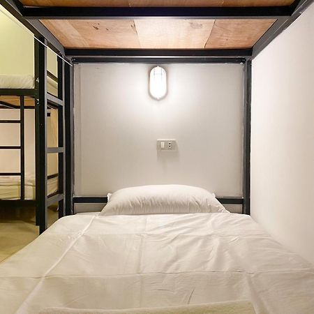 Sathiti Cafe & Bed Apartment Vientiane Luaran gambar